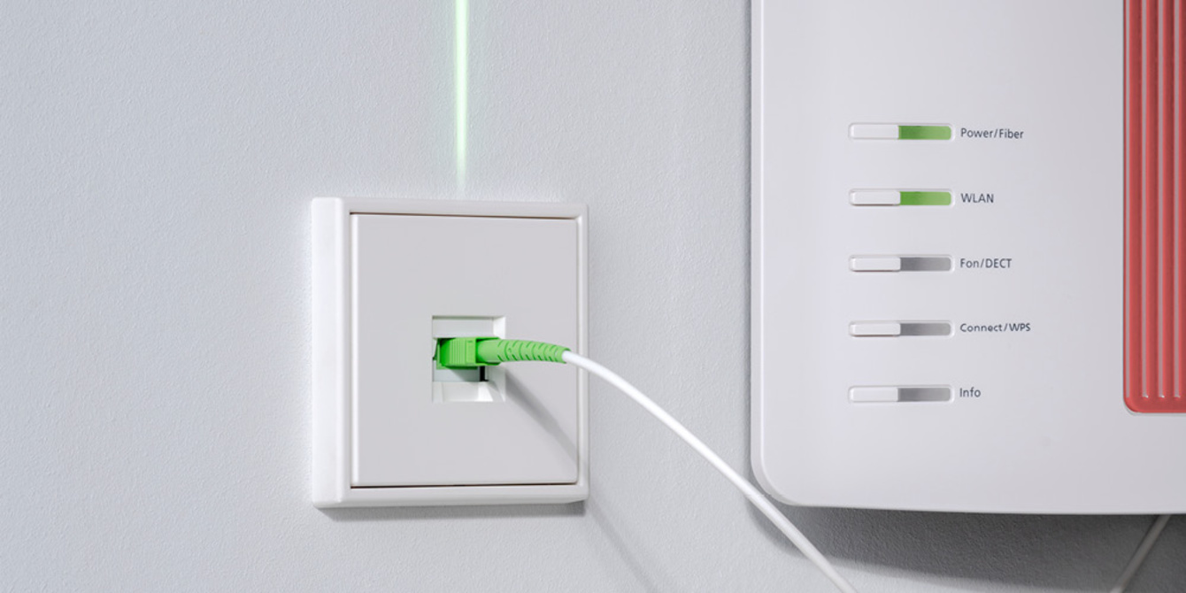 Die neuen Glasfaser-Anschlussdosen bei Hutton Elektrotechnik in Frammersbach